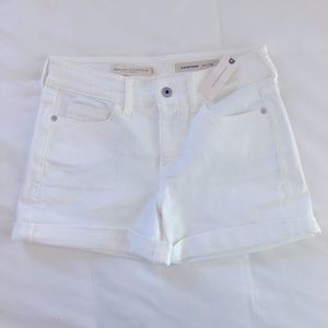 NWT Anthro Pilcro slim boyfriend white denim short